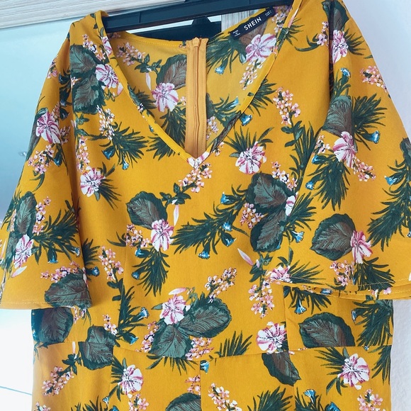 SHEIN Gold Floral Jumpsuit - Picture 2 of 8